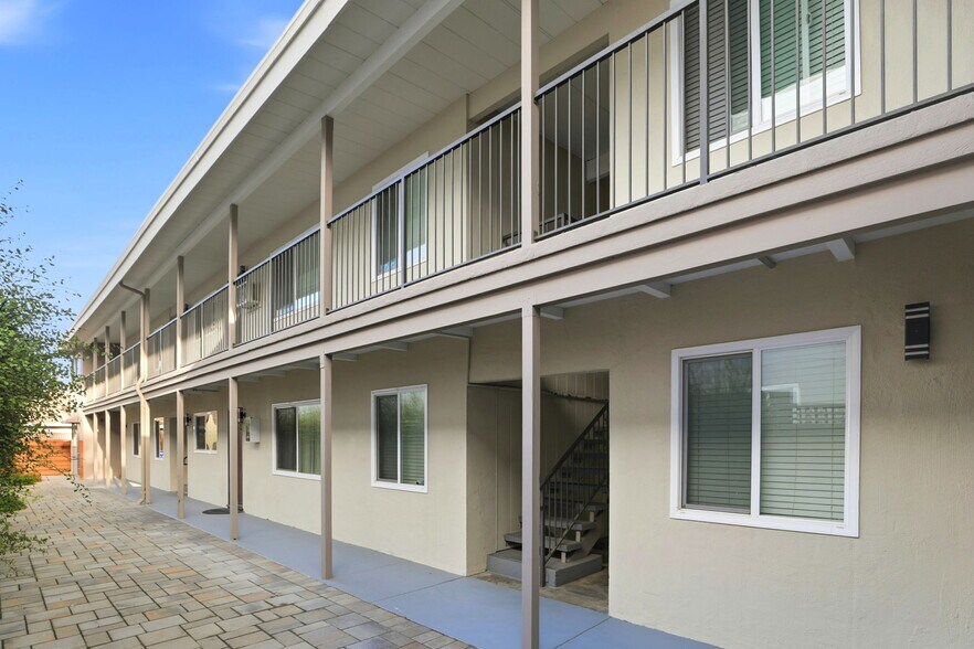 More Photos Of 470 Del Medio Ave, Mountain View Apartments For Sale
