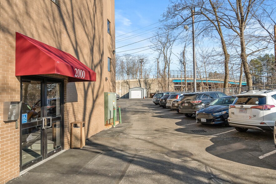 More Photos Of 2000 Commonwealth Ave, Newton Office For Lease