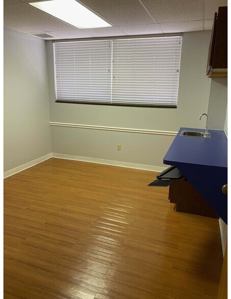 More Photos Of 1700 SE Hillmoor Dr, Port Saint Lucie Medical For Lease