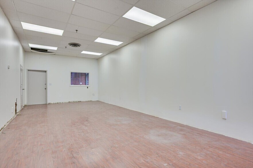 More Photos Of 3461 S Clinton Ave, South Plainfield Manufacturing For Lease