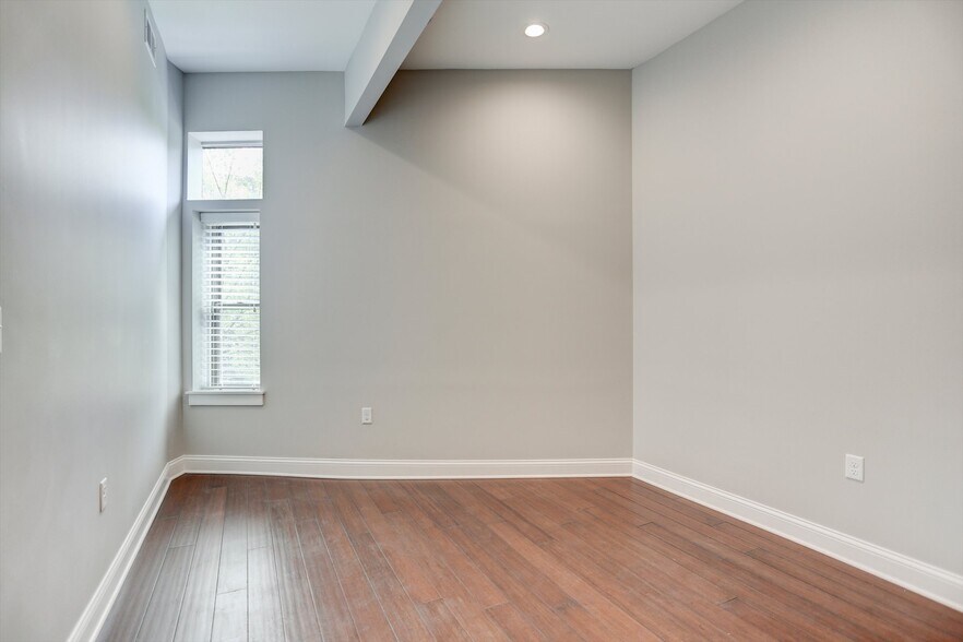 More Photos Of 218 W Main St, Urbana Office For Sale