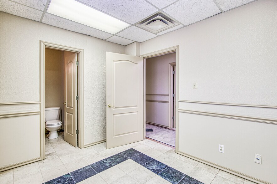 More Photos Of 361 Vinton Rd, Anthony Medical For Lease