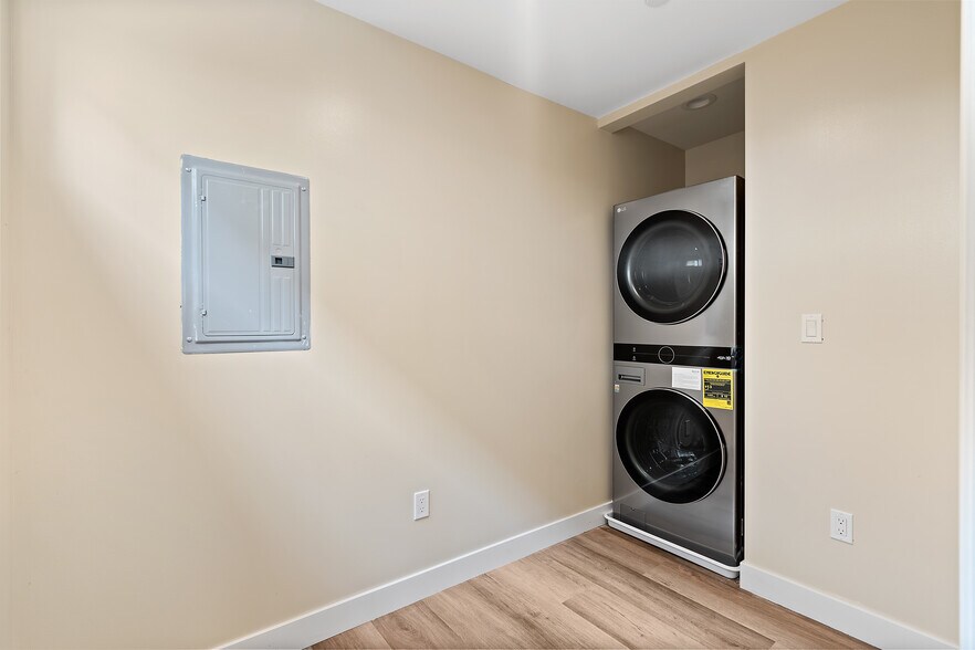 More Photos Of 403 Vera Ave, Redwood City Apartments For Sale