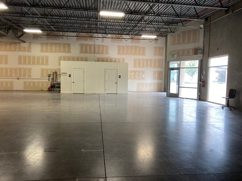 More Photos Of 141-145 W 900 N, Springville Light Distribution For Sale