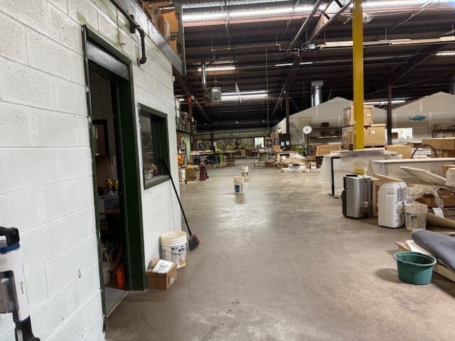More Photos Of 1652 Ellen Rd, Benton Harbor Manufacturing For Lease