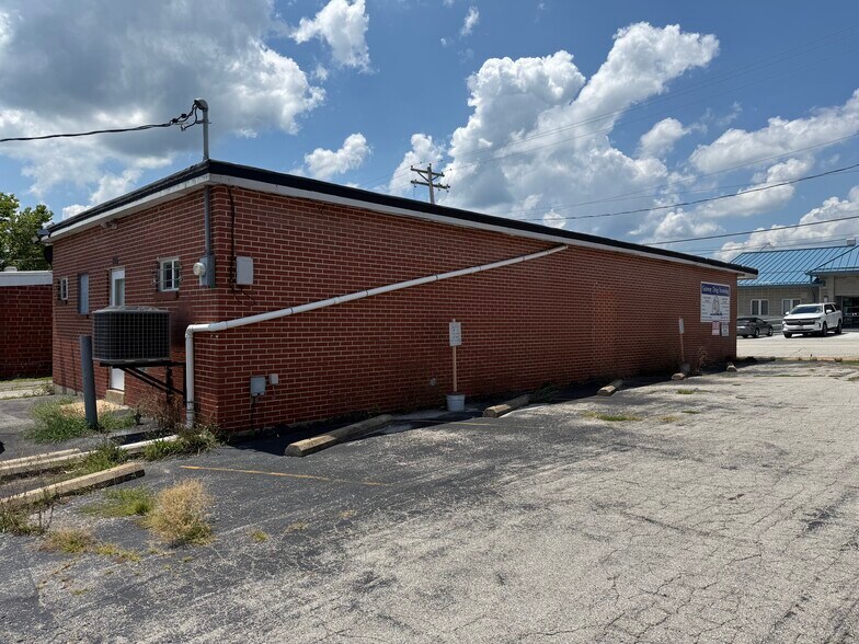 More Photos Of 206 S Church St, Union Office For Sale