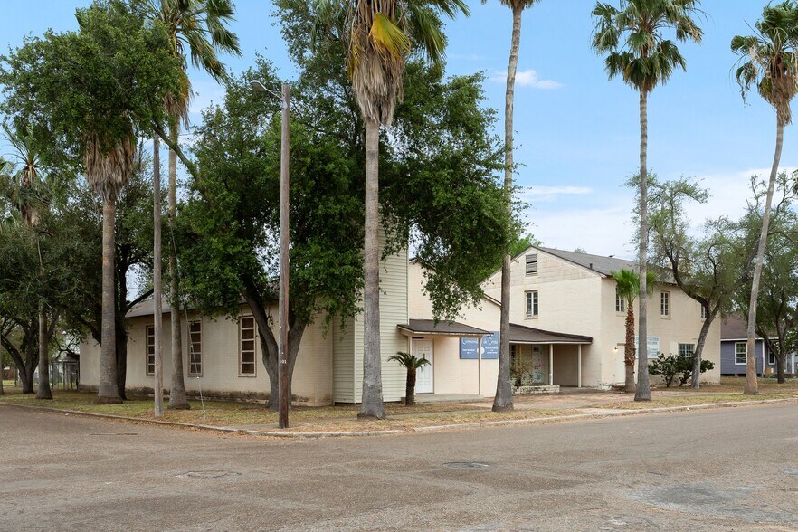 More Photos Of 503 S Illinois Ave, Weslaco Flex For Lease