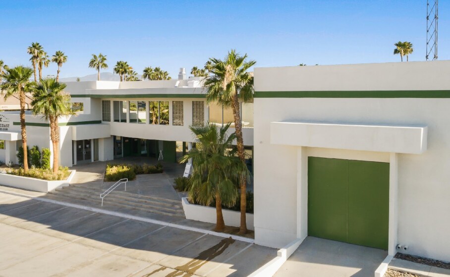 More Photos Of 42650 Melanie Pl, Palm Desert Loft Creative Space For Lease