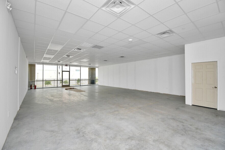 More Photos Of 1227 Grand West Blvd, Katy Coworking Space