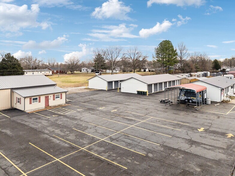 More Photos Of 461 N Broadway, Portland Freestanding For Sale