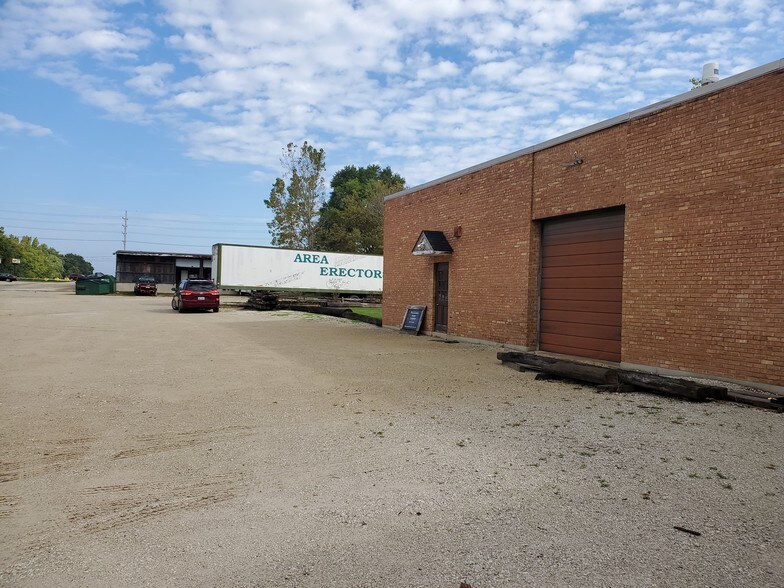 More Photos Of 33W447 Roosevelt Rd, West Chicago Industrial For Lease
