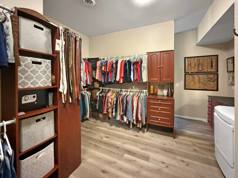 More Photos Of 112 N 2nd Ave W, Newton General Retail For Sale