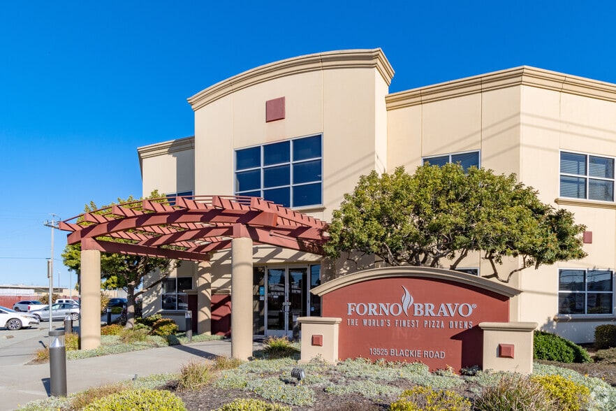 More Photos Of 13525 Blackie Rd, Castroville Warehouse For Lease