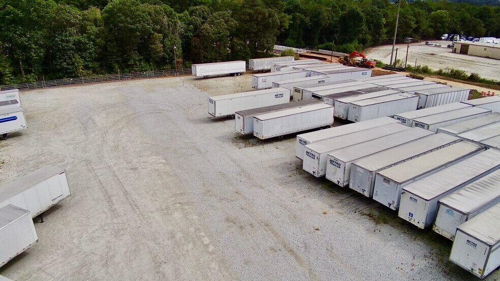 More Photos Of 3368 Moreland Ave, Conley Distribution For Lease