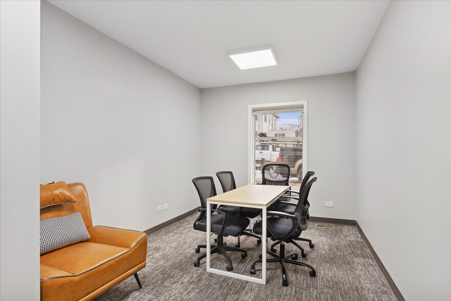 More Photos Of 4910 Main St, Downers Grove Office For Sale