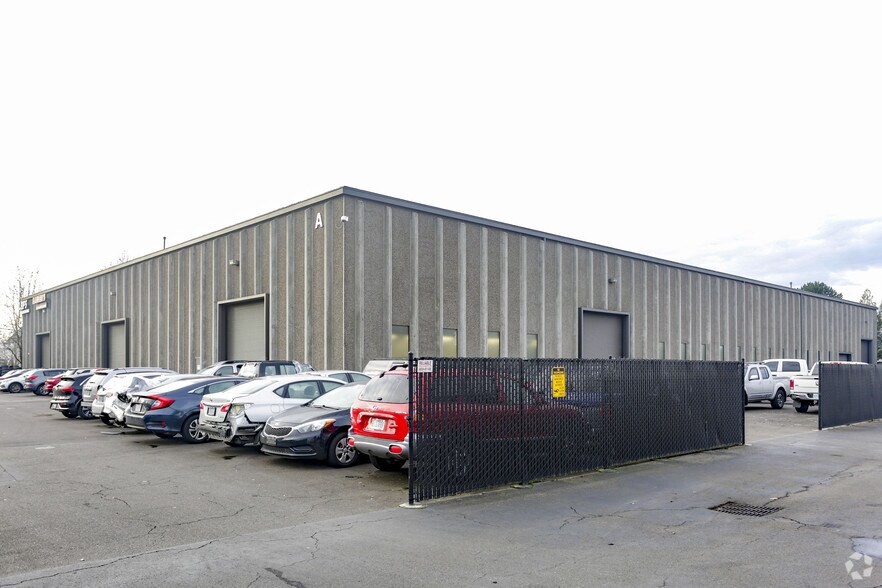 More Photos Of 14344 SW 72nd Ave, Tigard Warehouse For Lease