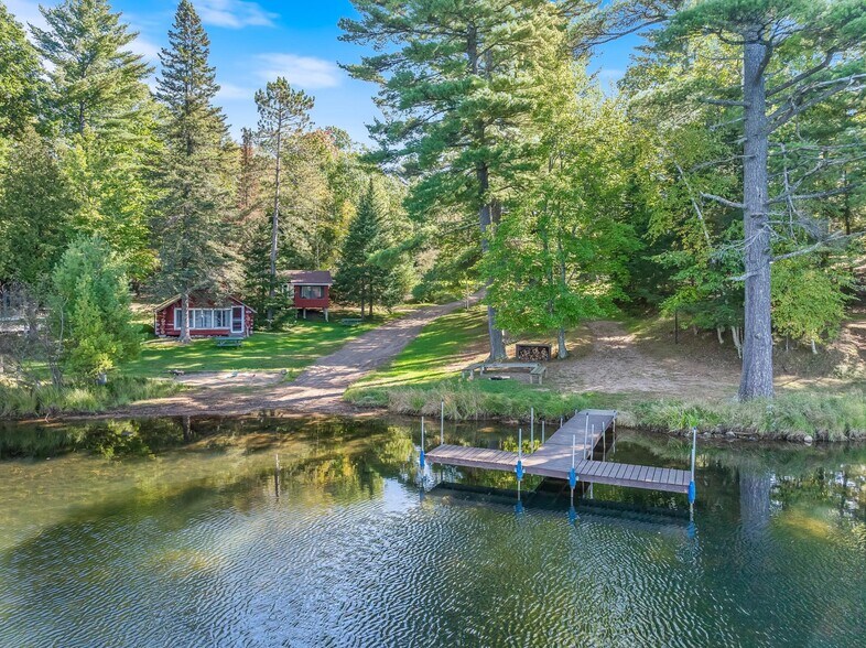 More Photos Of 6119 Co Y Hwy, Hazelhurst Hotel For Sale