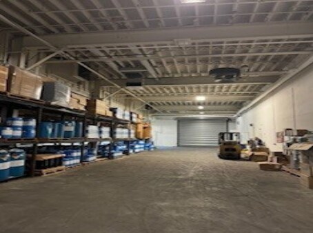 More Photos Of 999 S Oyster Bay Rd, Bethpage Warehouse For Lease