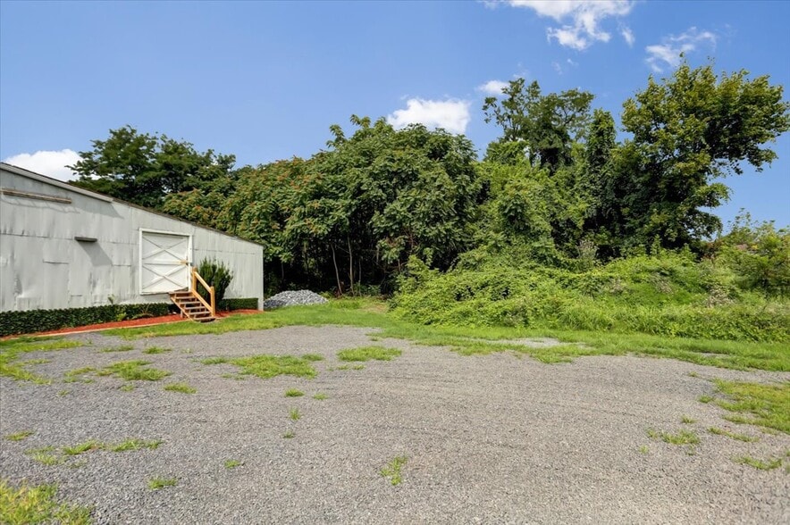 More Photos Of 40 Lurgan Ave, Shippensburg Manufacturing For Sale