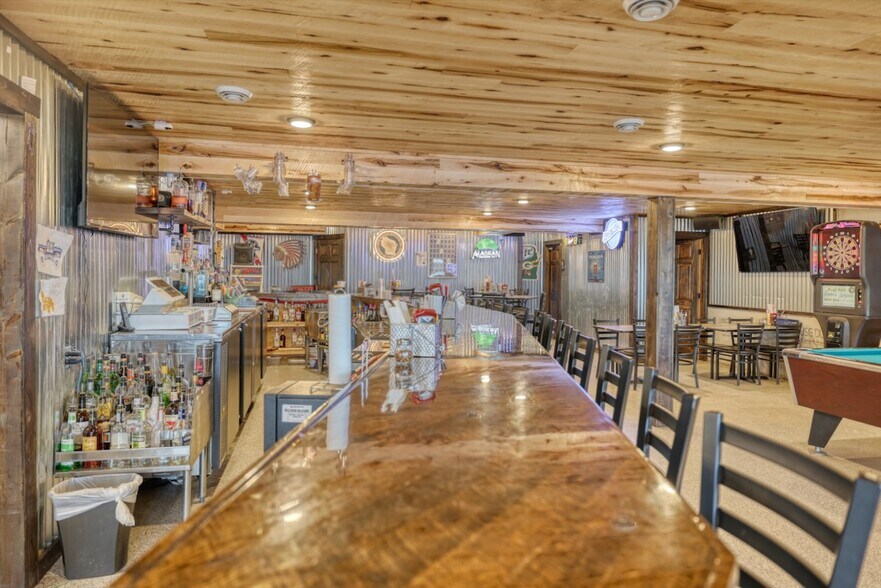 More Photos Of 7440 N Pats Landing Rd, Hayward Restaurant For Sale