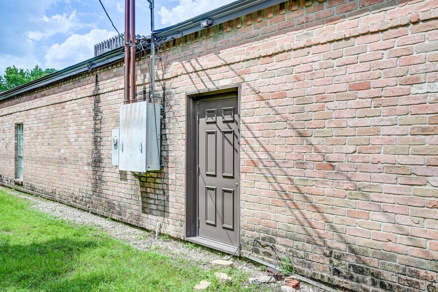 More Photos Of 14721 Pebble Bend Dr, Houston Medical For Lease