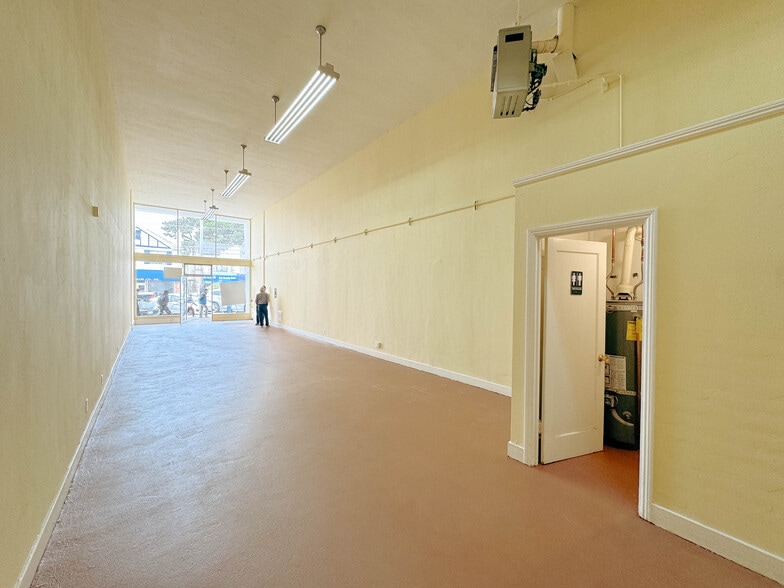 More Photos Of 2233 Irving St, San Francisco Storefront Retail Office For Lease