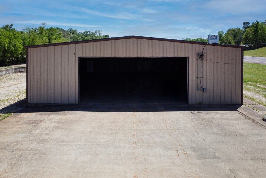 More Photos Of 15503 TX-110, Whitehouse Warehouse For Lease