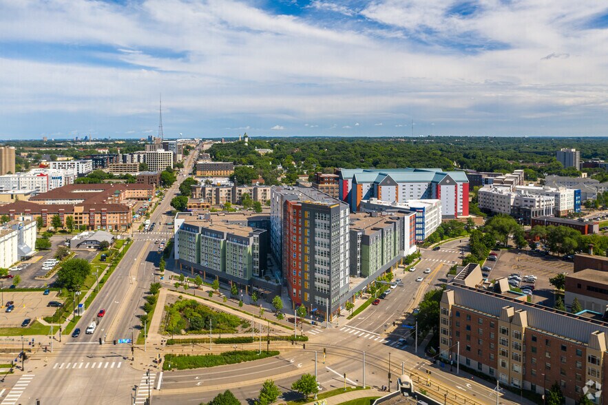 More Photos Of 1000 Washington Ave SE, Minneapolis Apartments For Lease