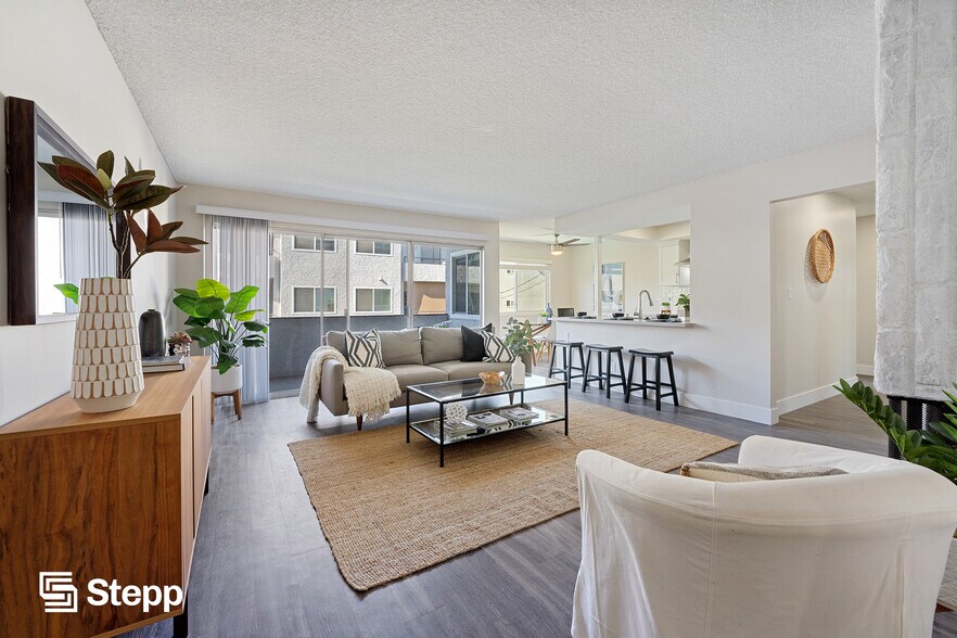 More Photos Of 425 Coronado Ave, Long Beach Apartments For Sale