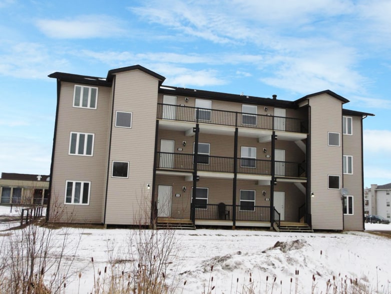 Primary Photo Of 98 4 Av, Fox Creek Apartments For Sale