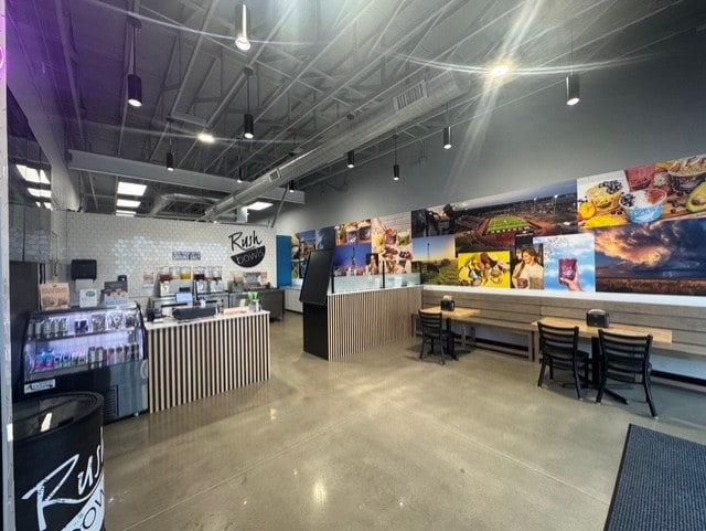 More Photos Of 107-115 E State Highway 152, Mustang Unknown For Lease