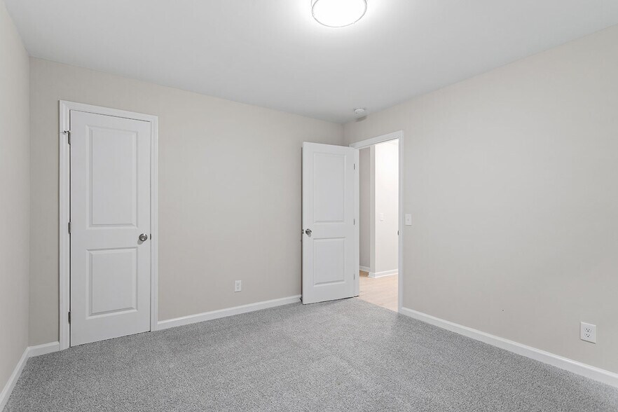 More Photos Of 1213 Freeman Dr, Sanford Apartments For Sale