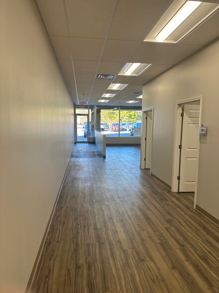 More Photos Of 5879-5891 S Transit Rd, Lockport Storefront For Lease