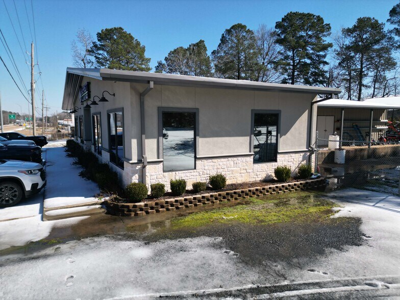More Photos Of 1817 W Main St, Atlanta Industrial For Sale