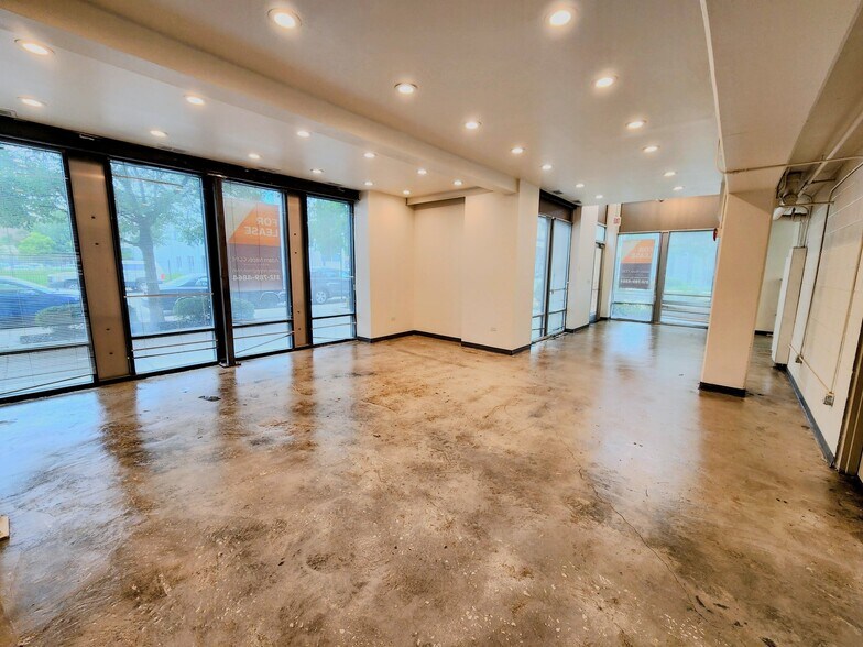 Primary Photo Of 511 W Division St, Chicago Multifamily For Sale