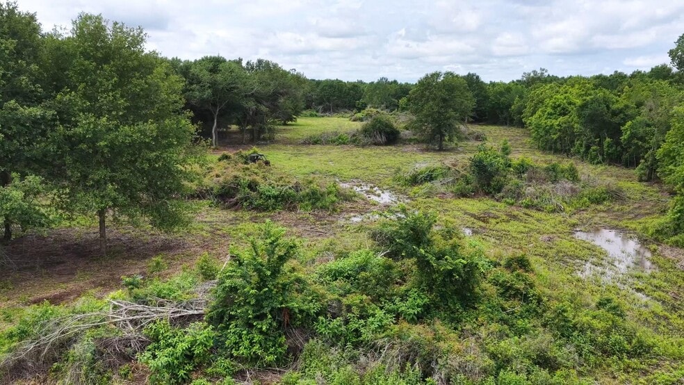 More Photos Of 632 County Road 340A, Milano Land For Sale