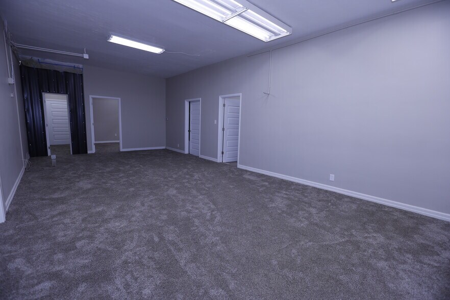 More Photos Of 325 W Main St, Lebanon Office Residential For Sale