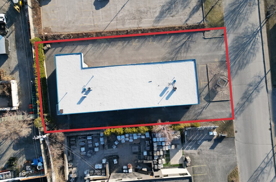 More Photos Of 1100 Rue Hérelle, Longueuil Warehouse For Sale