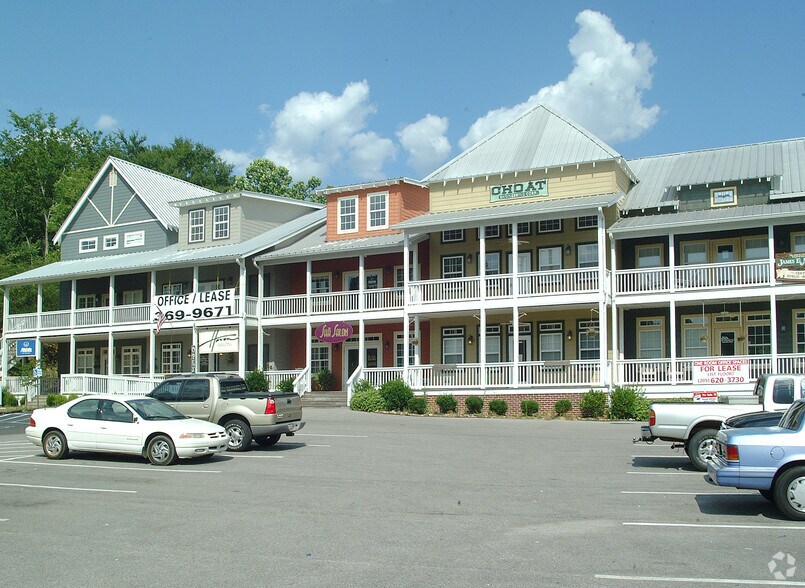 More Photos Of 911 Creekside Ct, Helena Storefront Retail Residential For Sale