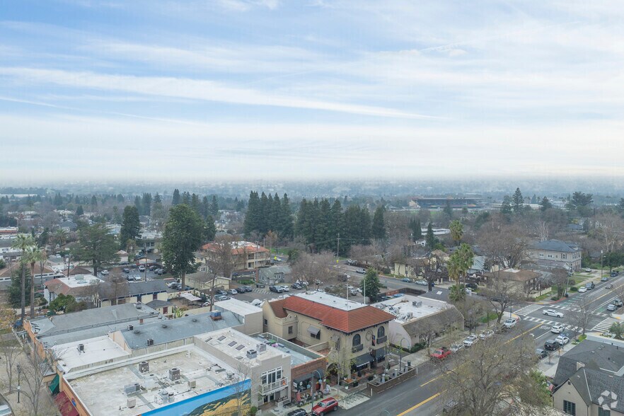 More Photos Of 328 St Mary St, Pleasanton Storefront Retail Office For Lease