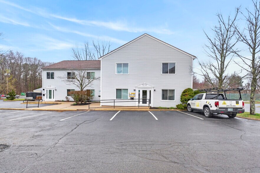 More Photos Of 24 Stickney Ter, Hampton Office For Sale