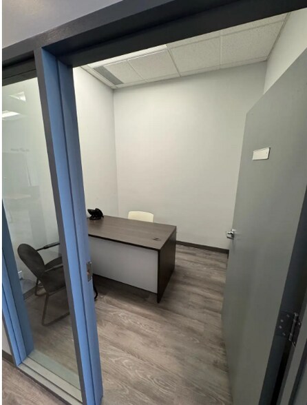 More Photos Of 474 Hazeldean Rd, Ottawa General Retail For Lease