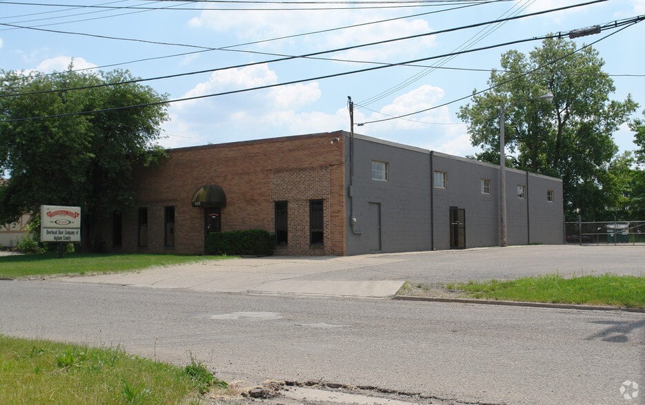 Primary Photo Of 921 Terminal Rd, Lansing Warehouse For Sale
