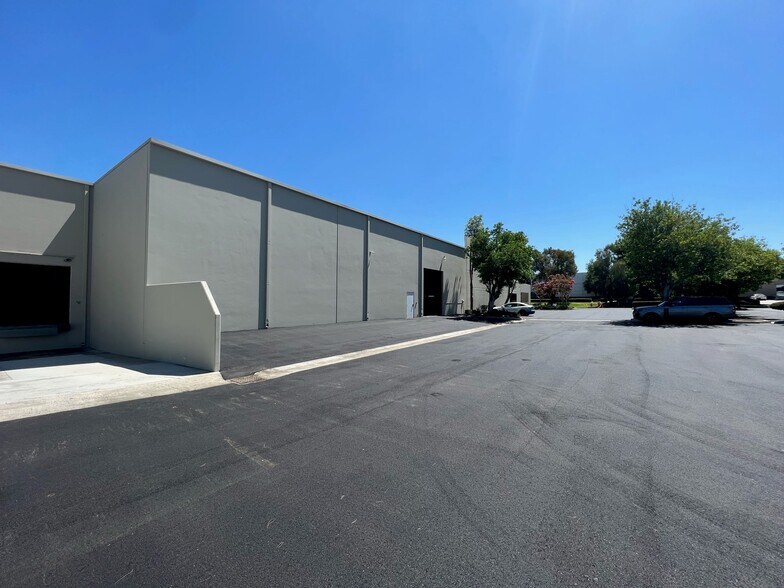 More Photos Of 1141 California Ave, Corona Warehouse For Sale