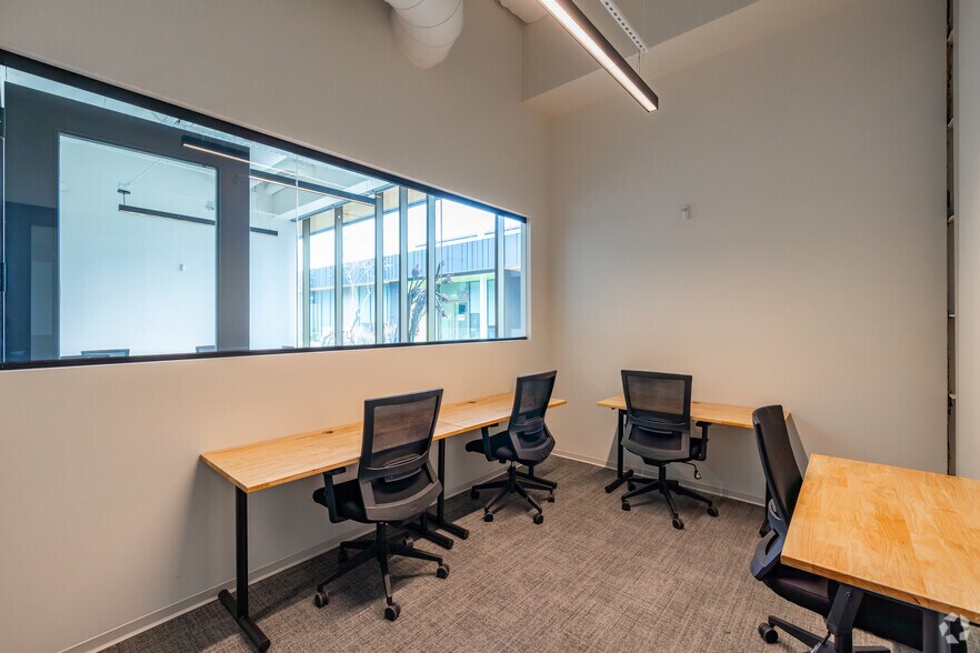 More Photos Of 3110 N Central Ave, Phoenix Coworking Space