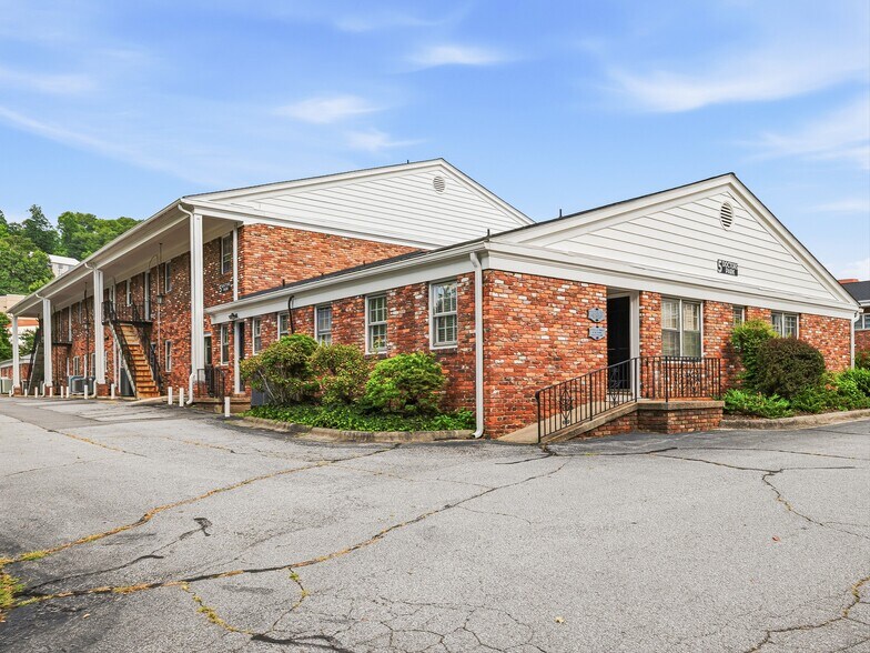 More Photos Of 5 Doctors Park, Asheville Medical For Lease