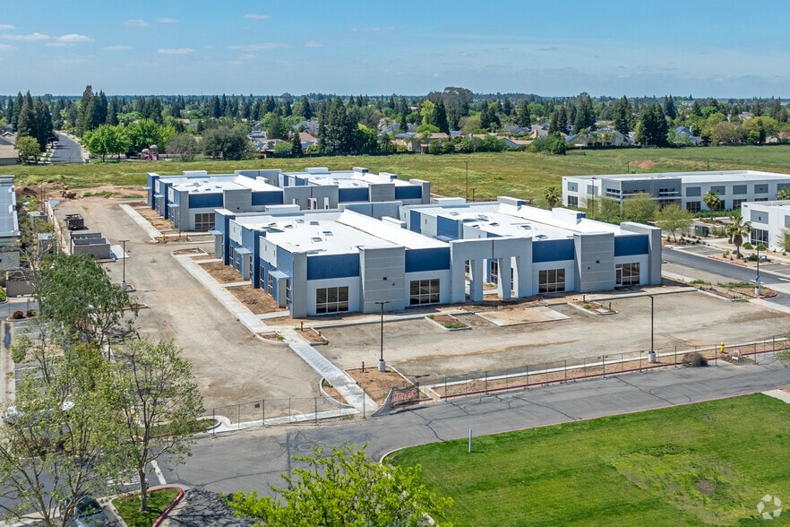 More Photos Of 930 N Temperance Ave, Clovis Medical For Sale
