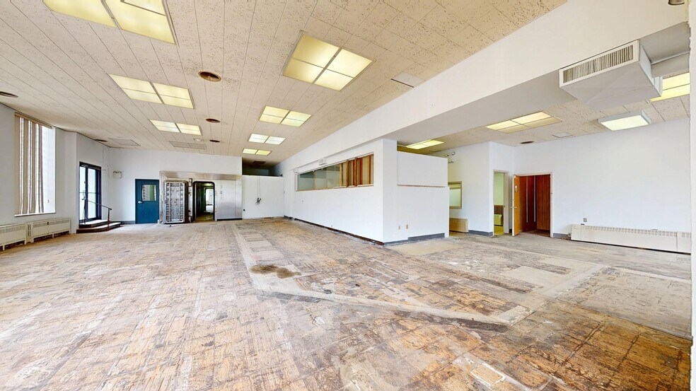 More Photos Of 152 Grant Ave, Vandergrift Storefront Retail Office For Lease