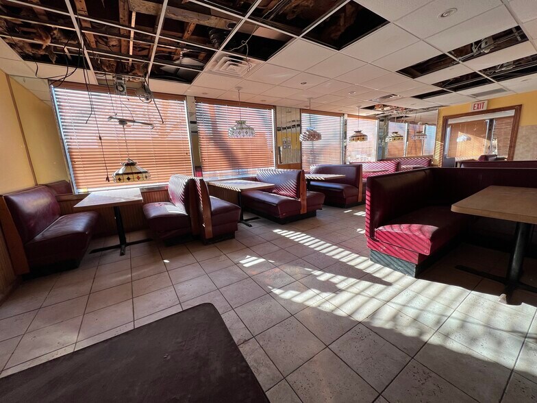 More Photos Of 2201 Nottingham Way, Hamilton Restaurant For Sale