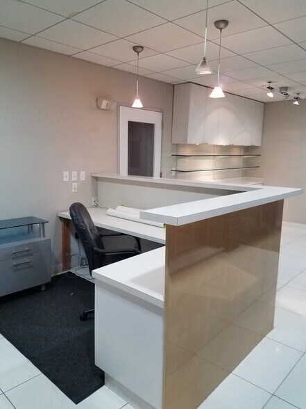 More Photos Of 1860-1868 Centre St, West Roxbury General Retail For Sale